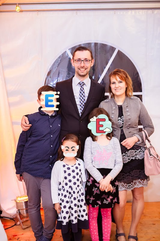 Familienbild mit Link zur eigentlichen Startseite